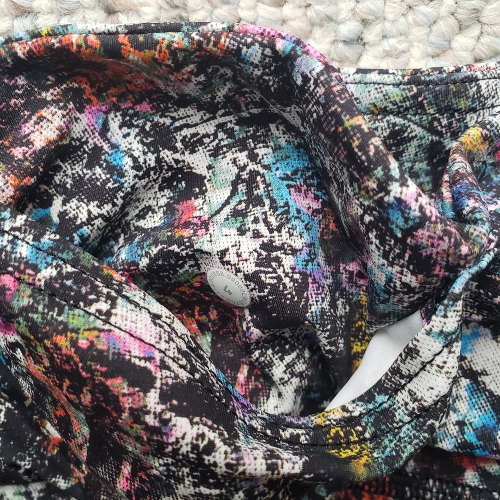 Lululemon Fast and Free Tight Vitalize 25" - Sz 4 - Picture 8 of 8